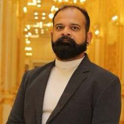 Nouman Siddiqui headshot